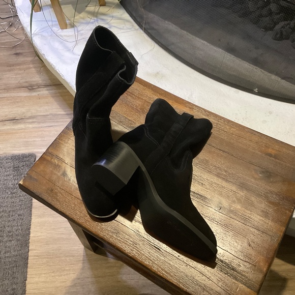 Steve Madden Romney Bootie Balck Suede size 6.5 - Picture 4 of 8